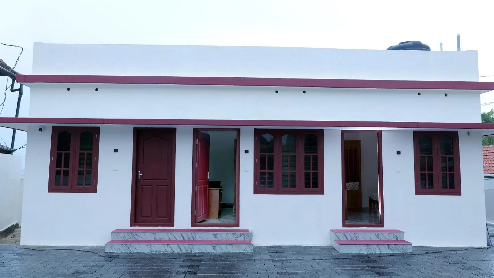 La -Verna Beach Home Alappuzha